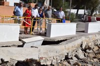 El PSOE critica el estado del paso marítimo de La Araña y critica la "dejadez" de Ayuntamiento de Málaga y Costas