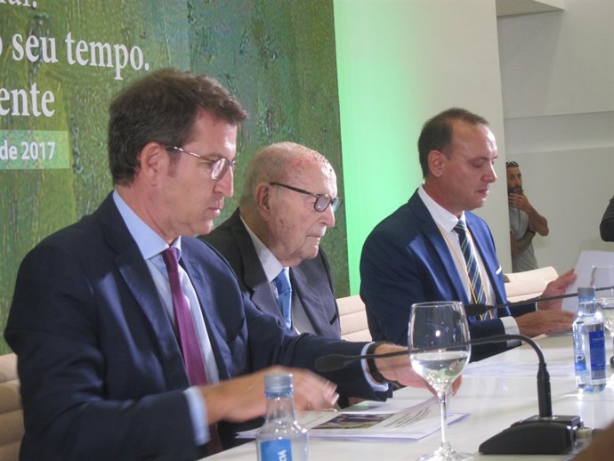 Feijóo, amb Albor            