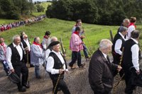 Revilla cumple con la tradición y acude a San Cipriano pese al mal tiempo