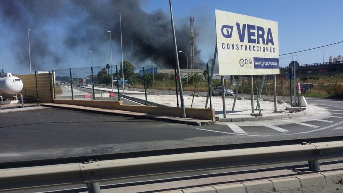 Incendio en planta de reciclaje de papel polígono villarosa málaga capital sept