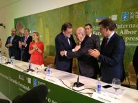 Sentido homenaje a Albor, un "hombre de Estado" que representa "la mejor defensa de la nobleza política"