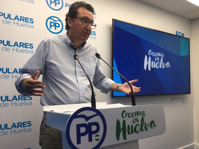 El presidente del PP de Huelva, Manuel Andrés González