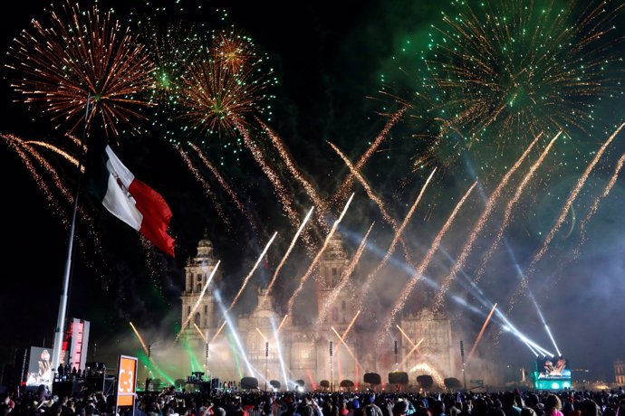 People enjoy fireworks after the "Cry of Independence" by Mexico's President Enr