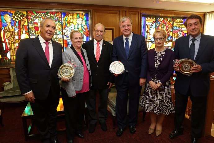 León.- Antonio Silván recibe al presidente de la Agrupación Leonesa de México