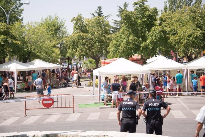 Policía local en el recinto ferial