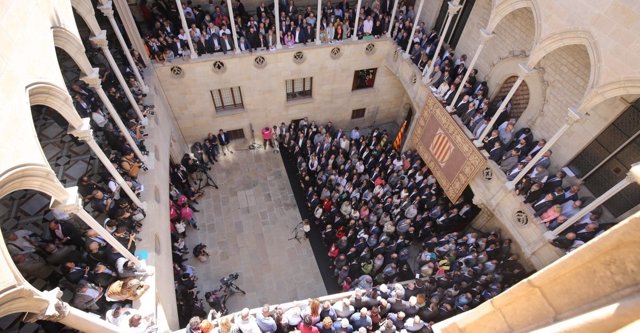 Acto con más de 700 alcaldes en el Palau de la Generalitat