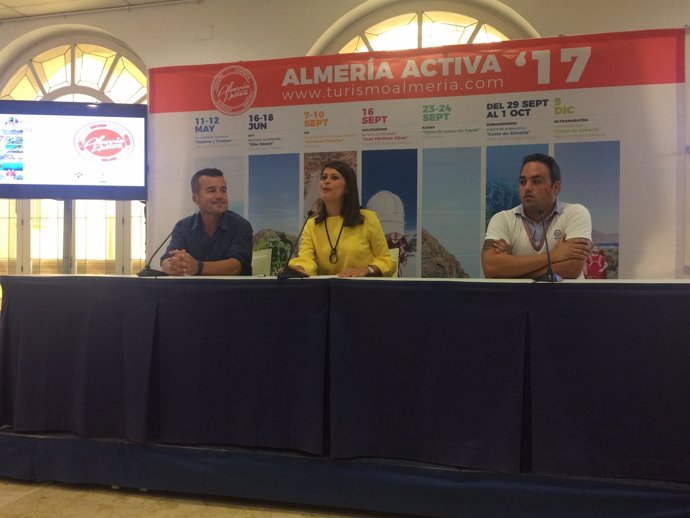 Carboneras acoge este fin de semana el Open de Pesca en Kayak 'Almería Activa'.