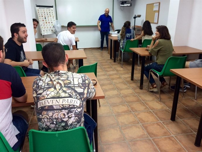 Alumnos estudiantes gastronomía hostelería escuela benahavís cocina sala diputac