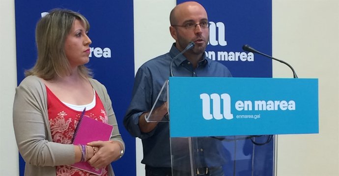 Luís Villares i Carmen Santos en roda de premsa