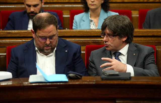 Junqueras y Puigdemont en el Parlamento catalán