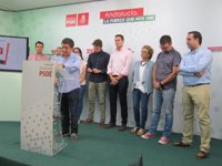 Reyes dice que "en el PSOE no sobra nadie" y apuesta por ser "reivindicativo" con todas las administraciones