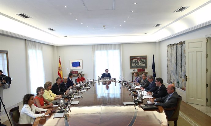 Rajoy preside el Consejo de Ministros tras el desafío catalán