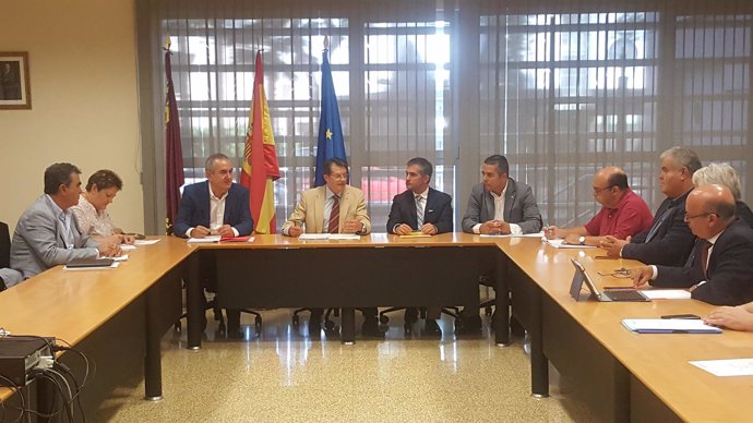 Foto reunión Pacto Regional del Agua