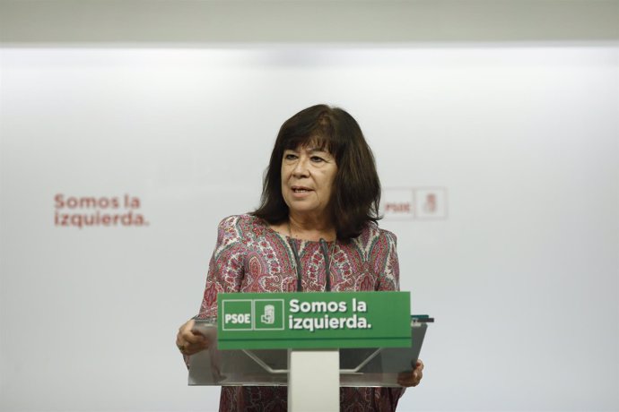Rueda de prensa de Cristina Narbona tras un encuentro sobre cambio climático