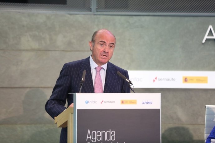 Luis de Guindos en una presentació