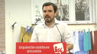 Garzón afirma que la sociedad catalana está "desbordando" la Constitución y la vía judicial "va a empeorar" la situación