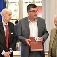 El CVC recomienda que los programas de cultura y ciencia sean "una constante" en À Punt