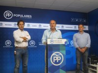 Monago insiste en que negociará los PGEx para 2018, aunque "a día de hoy" la Junta de Extremadura no le ha llamado