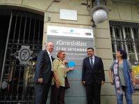 Una campaña deja en blanco calles de Barcelona para empatizar con enfermos de Alzheimer