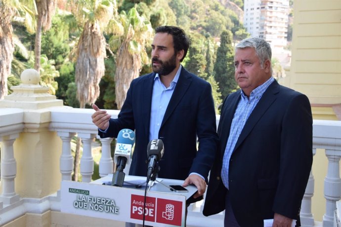 Daniel Pérez portavoz del PSOE Ayto Málaga y el concejal Salvador Trujillo