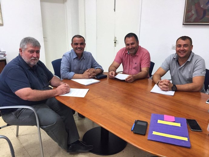 Firma de convenios de cooperación entre el Consell y Fornalutx,Felanitx y S.Joan