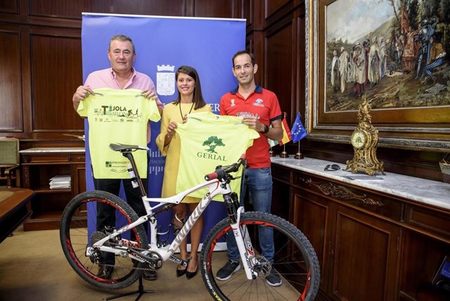 Tíjola celebra su Triatlón Cross el domingo, con distancias familiares.