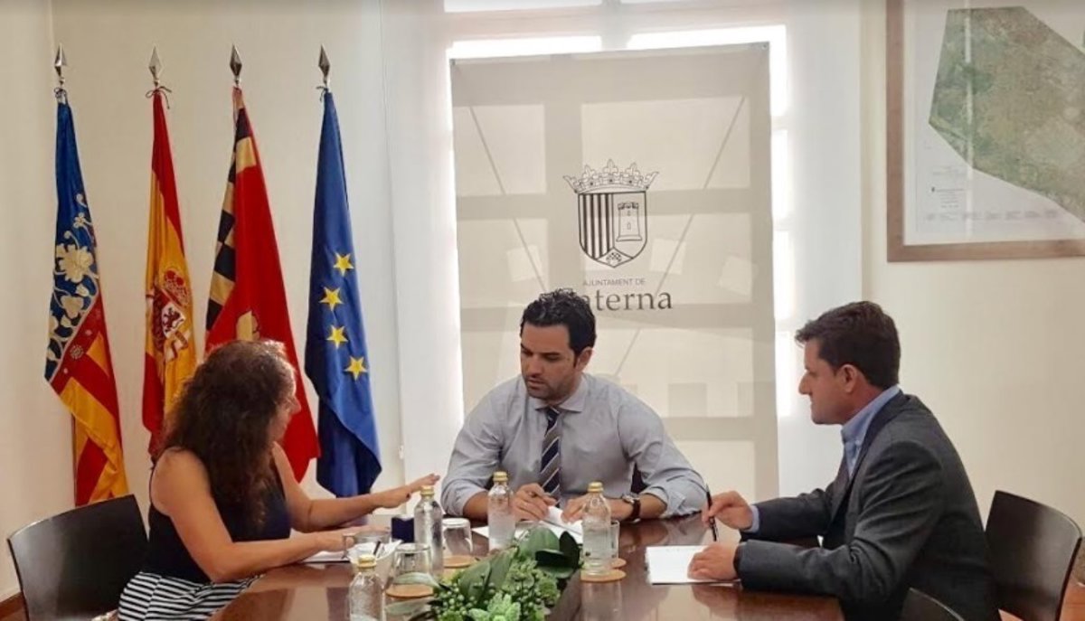 El Ayuntamiento De Paterna Aporta 30 000 Euros Para Renovar Las El Ayuntamiento De Paterna Aporta 30 000 Euros Para Renovar Las