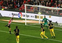 Athletic y Atlético miden su capacidad ofensiva y defensiva