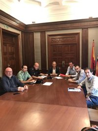 Afedeco y Pimem impulsan la primera reunión de seguimiento del plan contra la venta ambulante ilegal