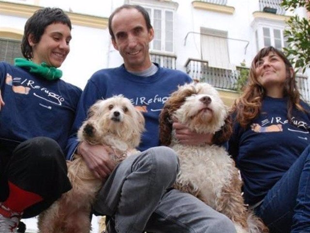 Responsables de la Asociación El Refugio en Cádiz