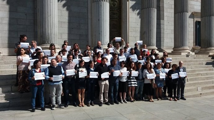 Unidos Podemos-En Comú-En Marea protesta contra detenciones en Cataluña