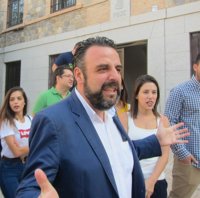 Blanco pide que Page delegue en Vaquero sus funciones de secretario del PSOE