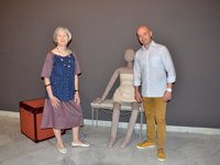 Sala Kstelar de Sevilla se divide en dos ámbitos espirituales para presentar la instalación 'Ariadna' de Concha Ruesga