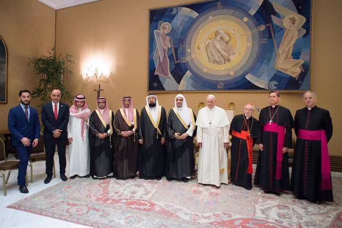 Reunión del Papa con el secretario de la Liga Mundial Islámica