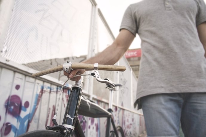 Mooos crea un manillar de bici urbana basado en la belleza de las matemáticas