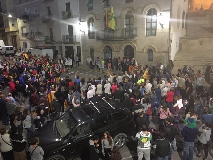 Manifestación en Bellpuig (Lleida) contra las detenciones por el referéndum