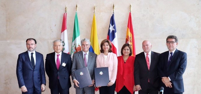 España firma la declaración conjunta con la Alianza del Pacífico