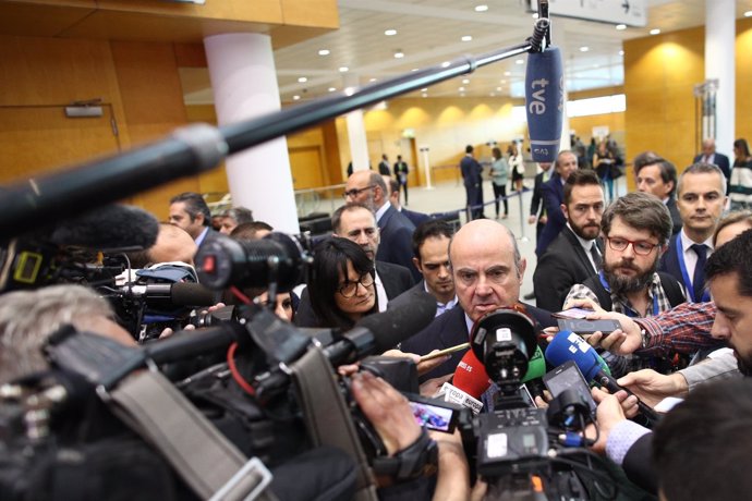 Luis de Guindos inaugura el I Congreso de Industria Conectada 4.0