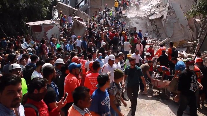 Al menos 216 muertos por el terremoto en México