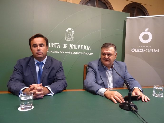 Francisco Zurera (dcha.) y Federico de las Morenas presentan el congreso