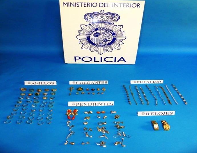 La Policía Nacional Detiene A Una Persona Por Un Robo En Interior De Una Viviend