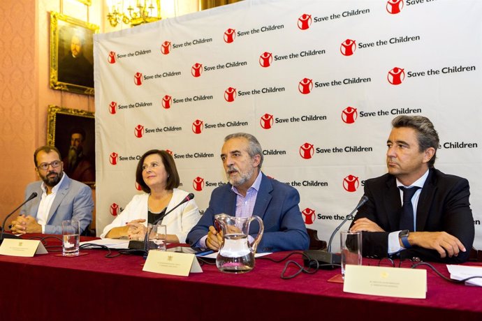 Presentación de la I Carrera Solidaria contra la Pobreza Infantil