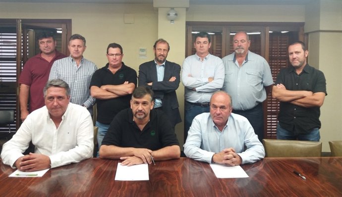 Presentación del manifiesto de organizaciones agrarias por el derecho a decidir