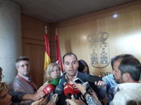 Cs ve "medias verdades y mentiras" en el discurso de Cifuentes, quien "empieza a vivir en un mundo paralelo"