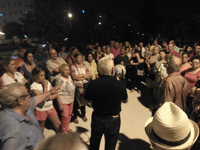 Asamblea en el parque del Tamarguillo.