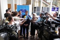 Catalá critica a los que pretenden "violentar" con concentraciones ante el TSJC la independencia de los jueces