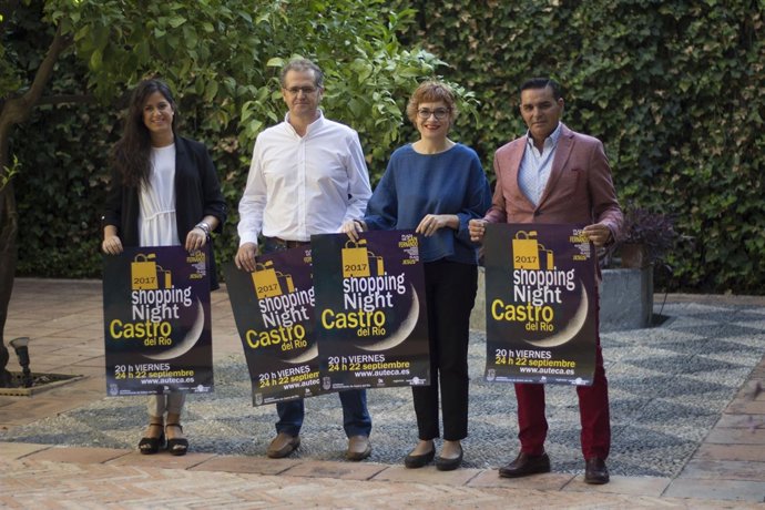 La diputada Marisa Ruz (dcha.), en la presentación del cartel