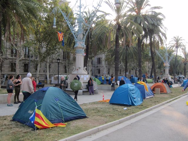 Tiendas de campaña frente al TSJC