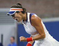 Muguruza supera a Caroline Garcia y accede a semifinales en Tokio
