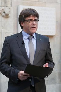 Puigdemont avisa que Catalunya votará "guste o no" a España